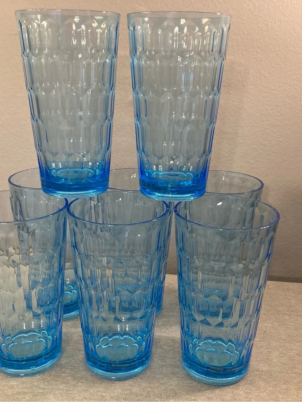 Martha Stewart Set Of 8 Blue Faceted Acrylic 20 Ounce Large Tumblers